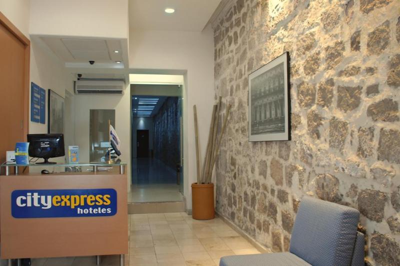 Holiday Inn Express Morelia Centro Historico Exterior foto